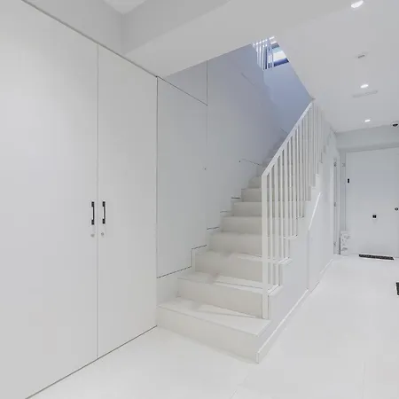 Elegante Y Luminoso En - Apto 3 By 아파트 *
